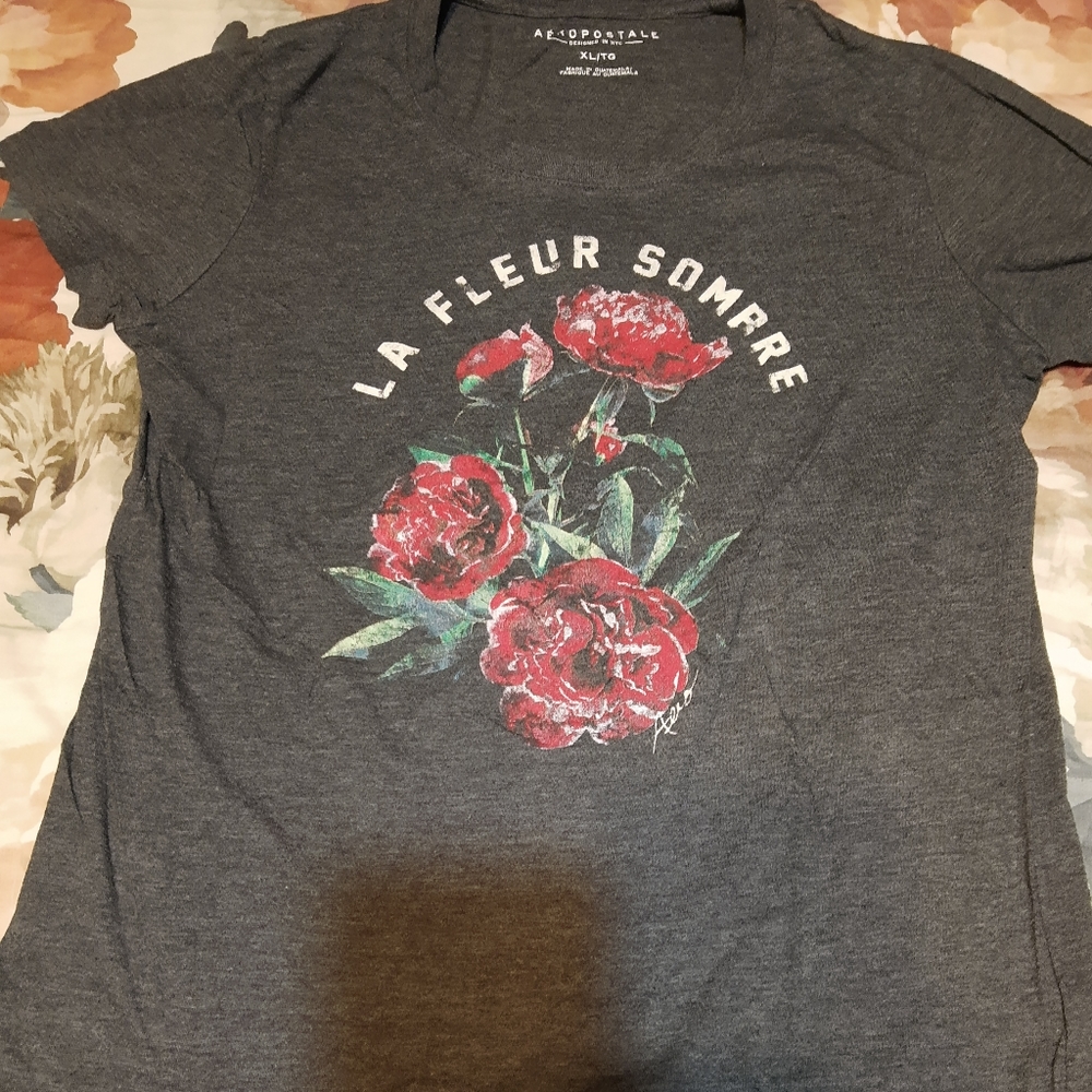 Juniors XL graphic tee